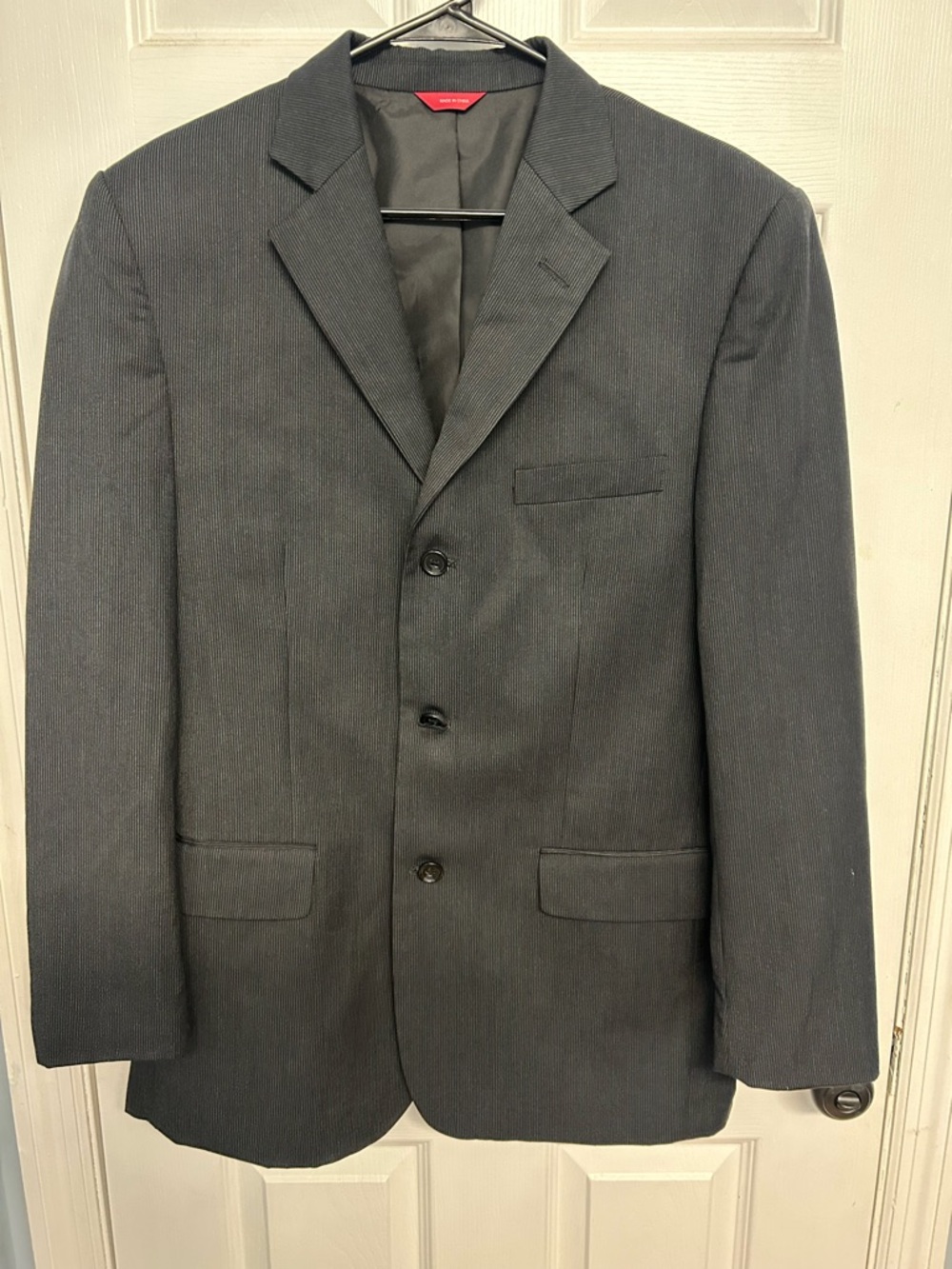 Classic Dark Gray Men's Three-Button Suit Jacket